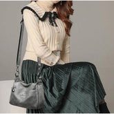 حقائب جلد كروس ذات تصميم مبتكر ولامع - رمادى - KSA